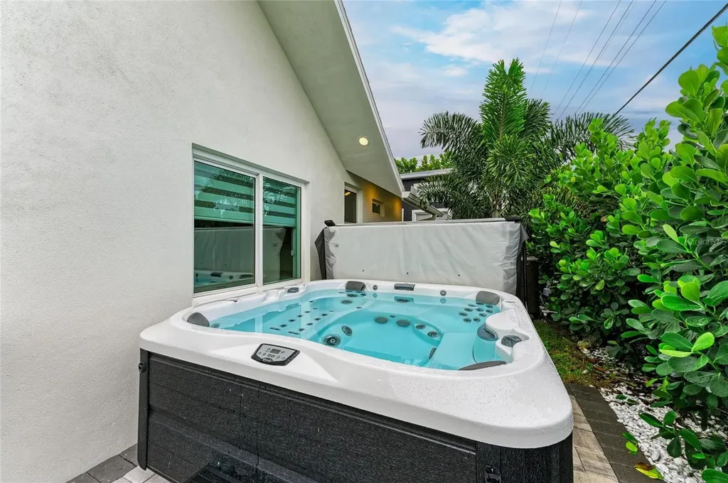 2156 Orchid Street Sarasota FL 34239