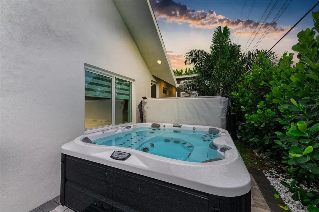2156 Orchid Street Sarasota FL 34239