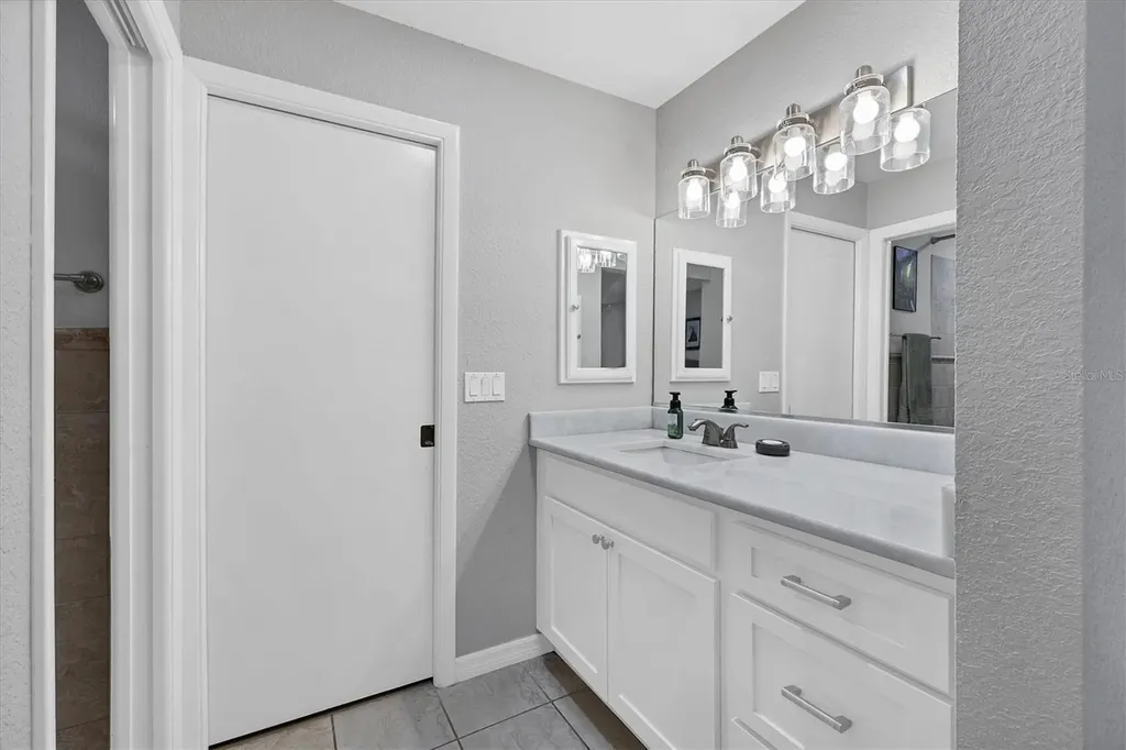 4536 Robin Hood Trail W Sarasota FL 34232