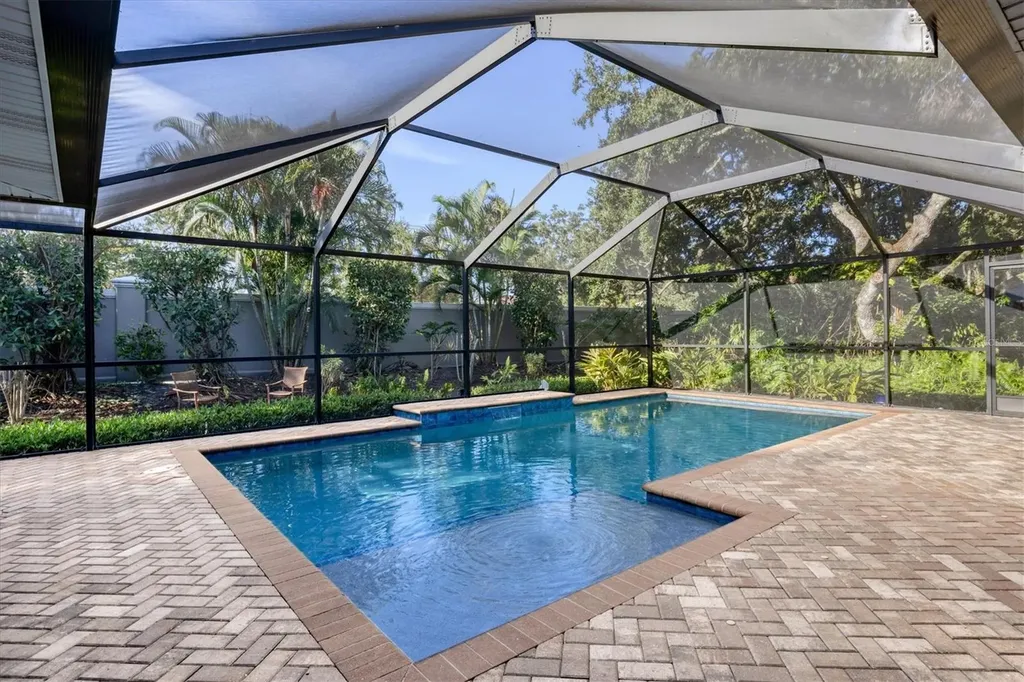 4536 Robin Hood Trail W Sarasota FL 34232