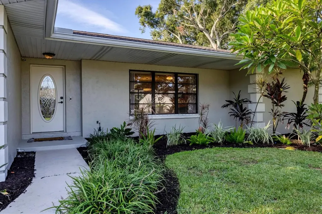 4536 Robin Hood Trail W Sarasota FL 34232
