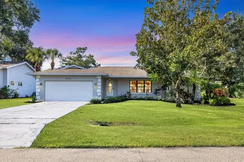4536 Robin Hood Trail W Sarasota FL 34232
