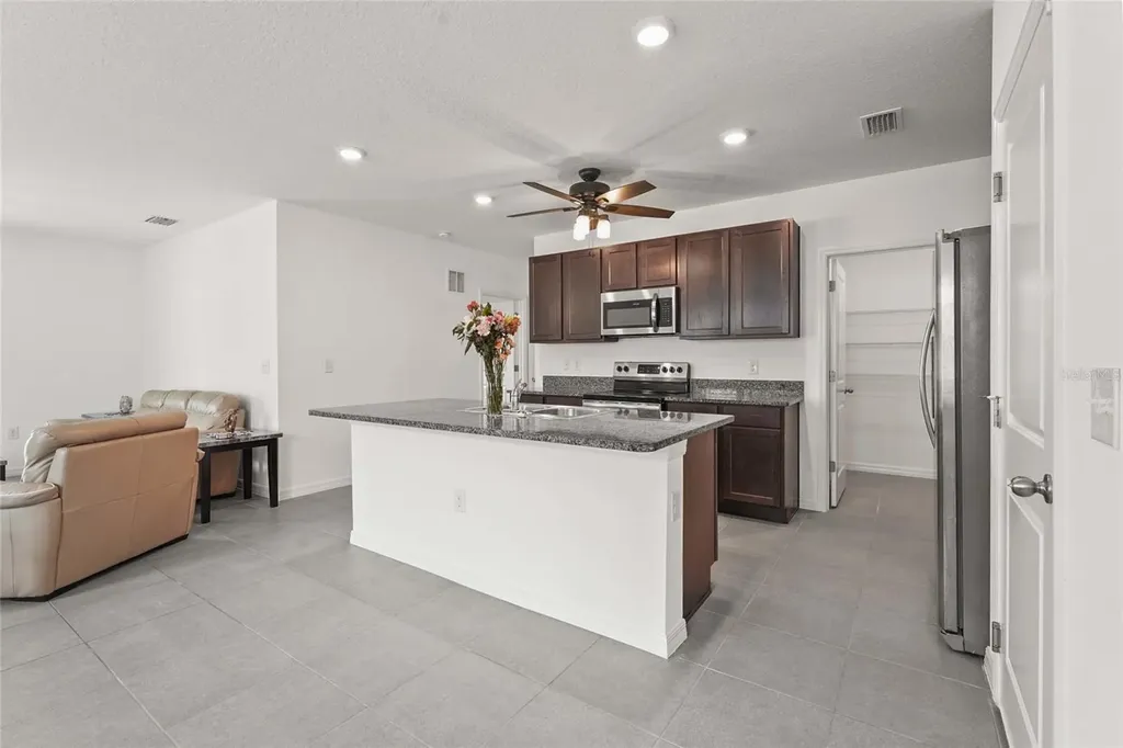 5835 Calla Lilly Drive Sarasota FL 34232