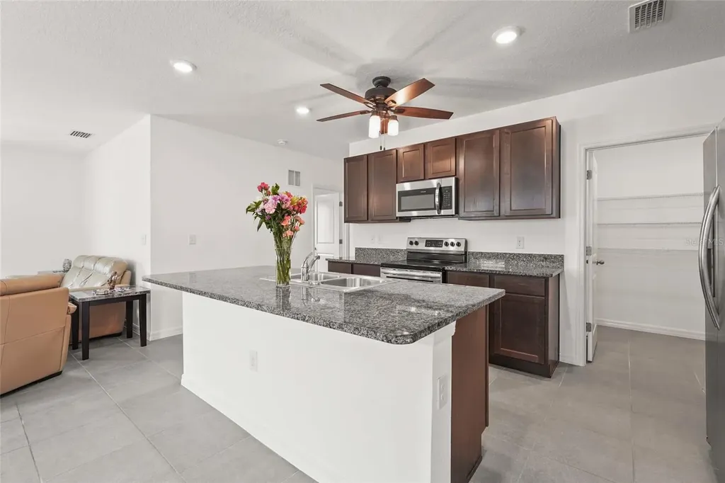 5835 Calla Lilly Drive Sarasota FL 34232