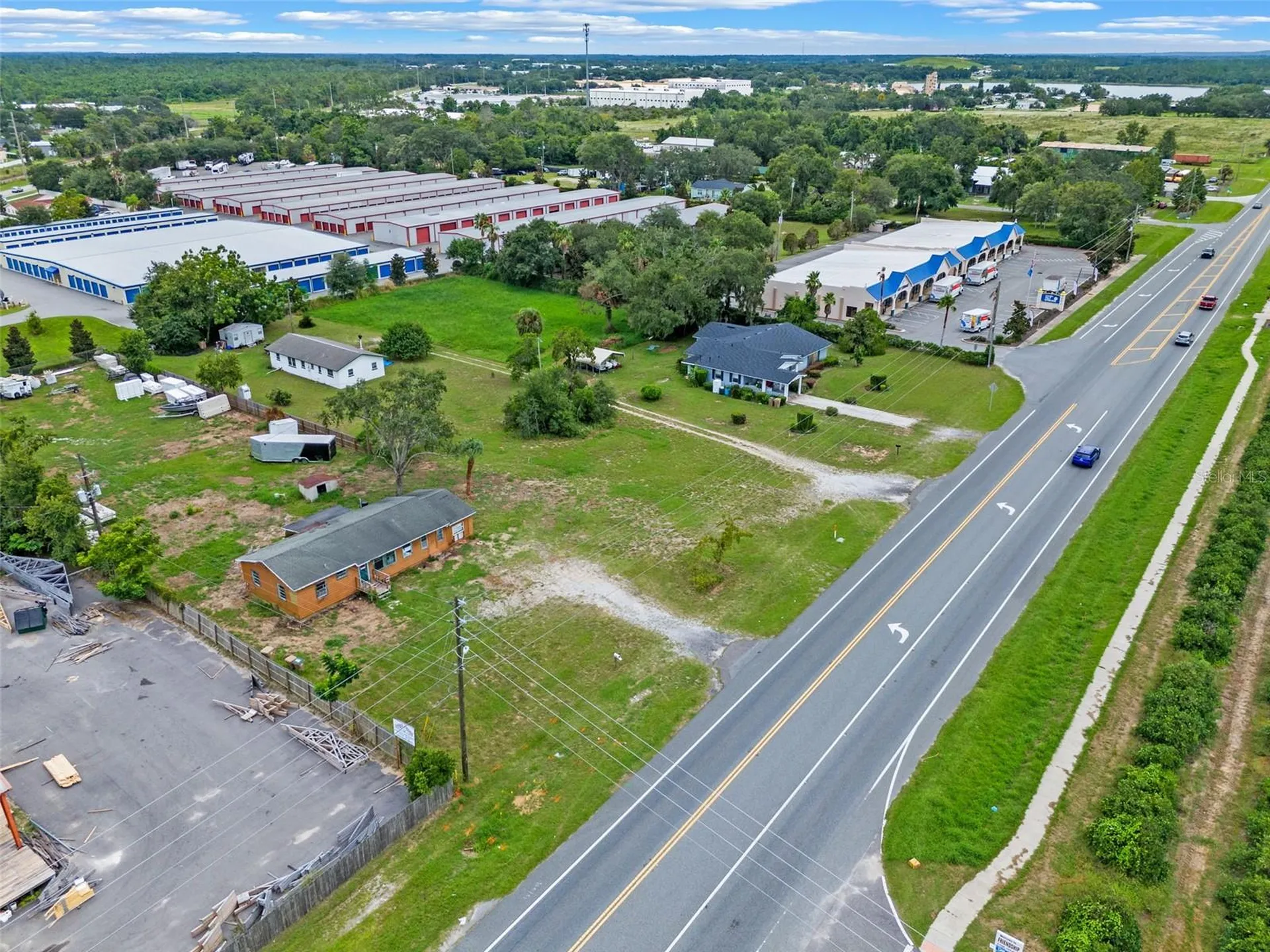 29644 Fl-19 Tavares FL 32778