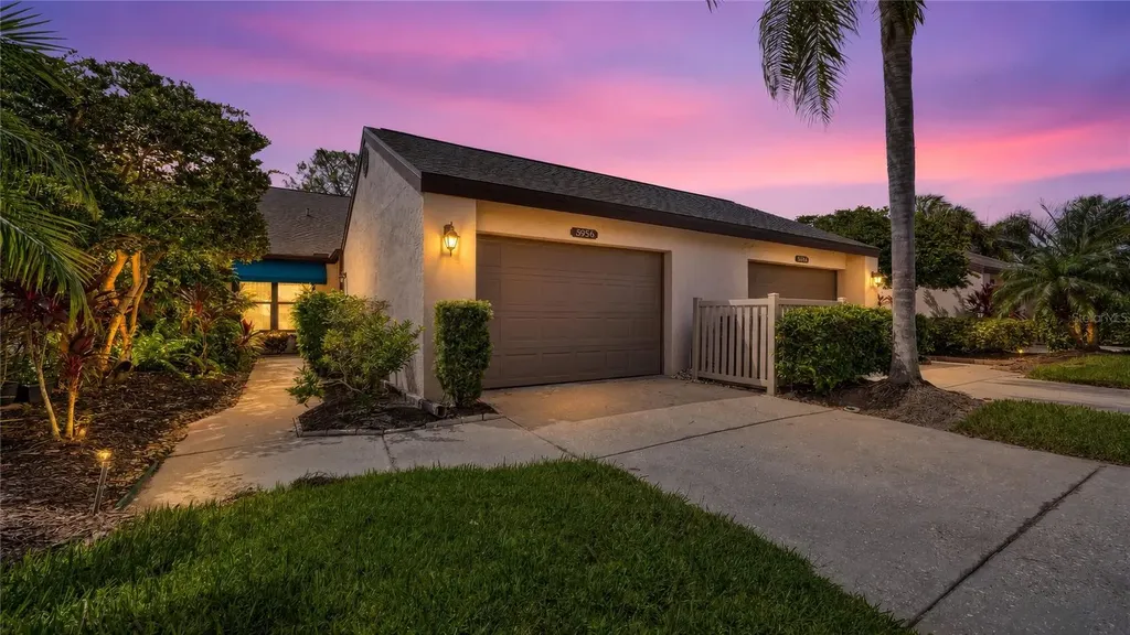 5956 Clubside Drive Sarasota FL 34243