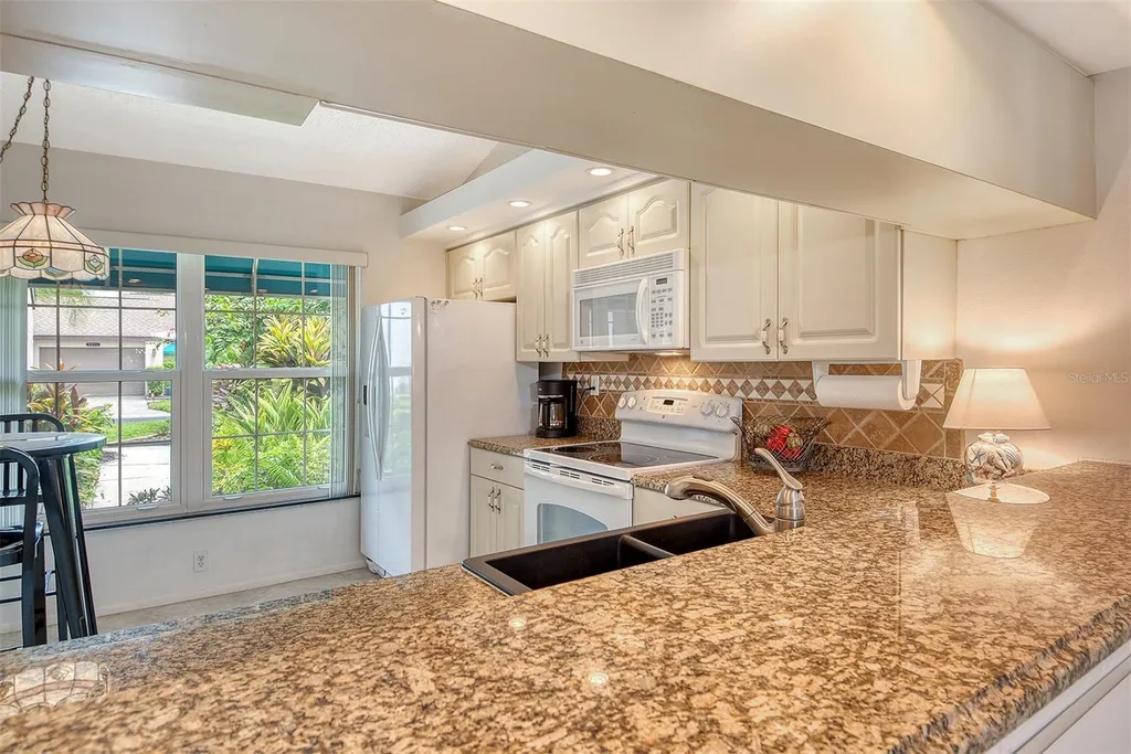 5956 Clubside Drive Sarasota FL 34243