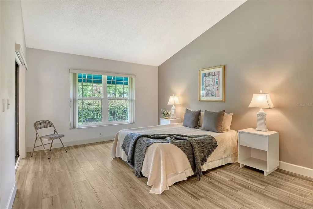 5956 Clubside Drive Sarasota FL 34243