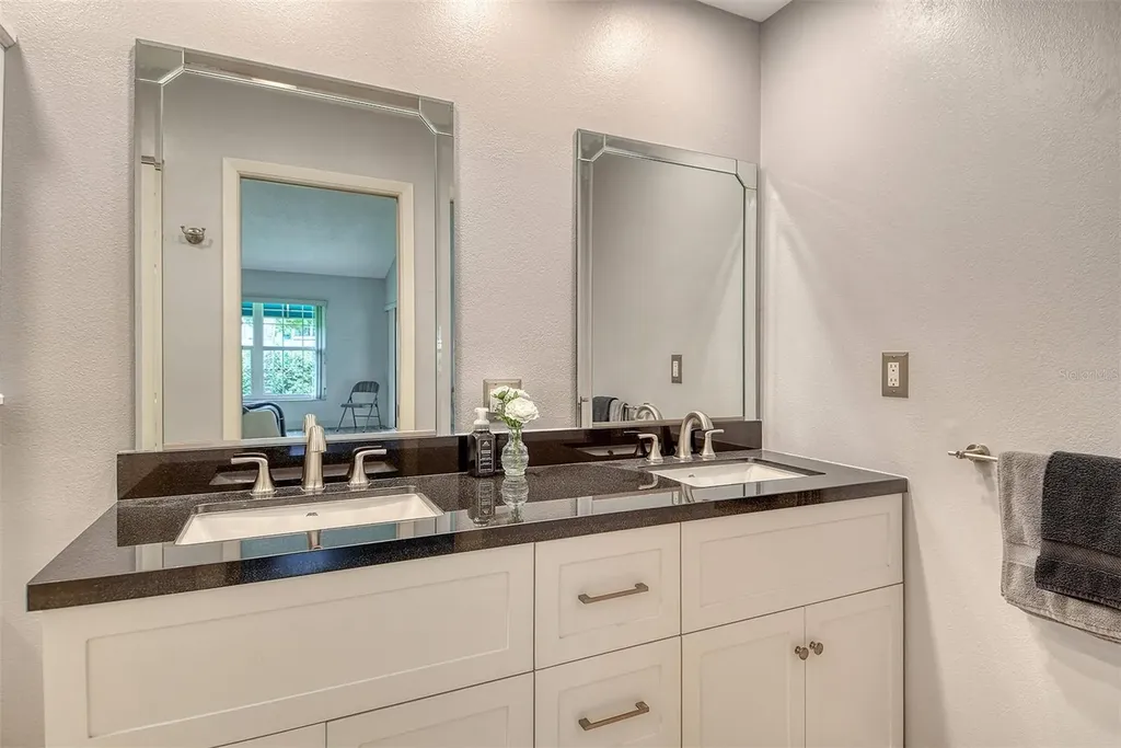 5956 Clubside Drive Sarasota FL 34243