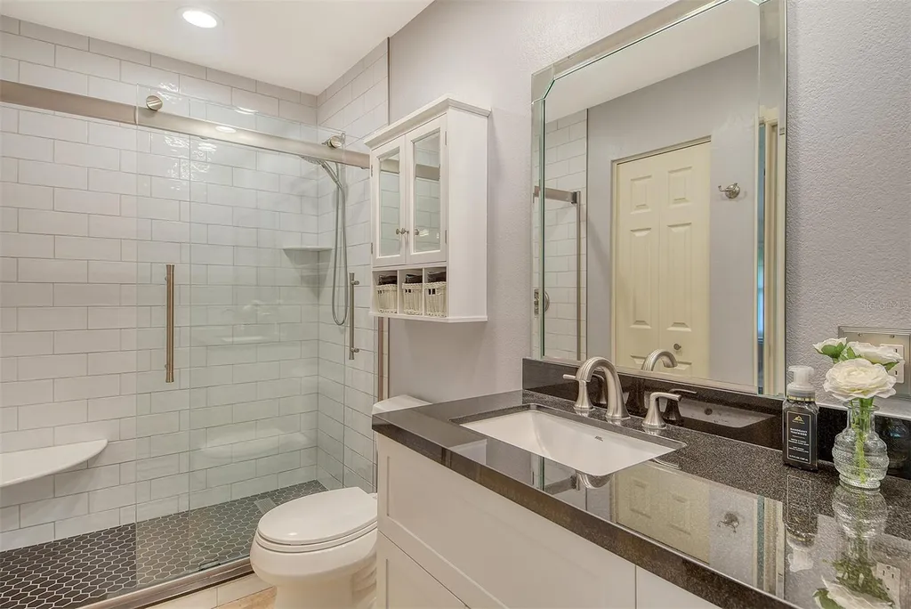 5956 Clubside Drive Sarasota FL 34243