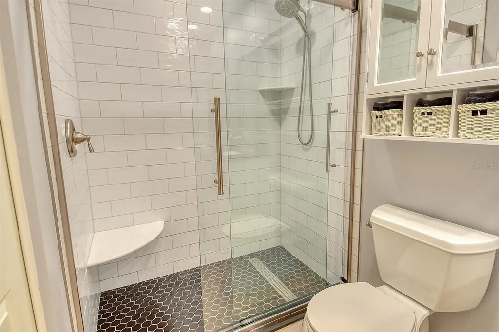 5956 Clubside Drive Sarasota FL 34243