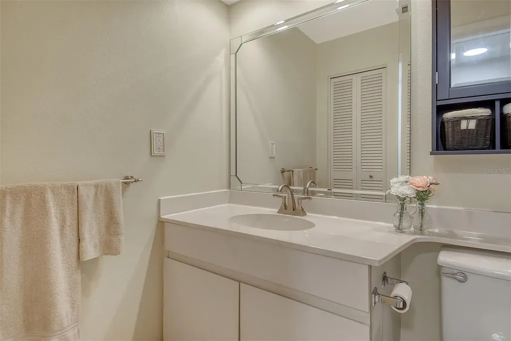 5956 Clubside Drive Sarasota FL 34243