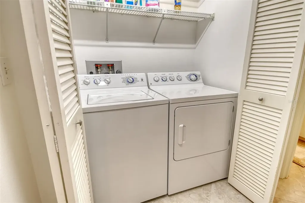 5956 Clubside Drive Sarasota FL 34243