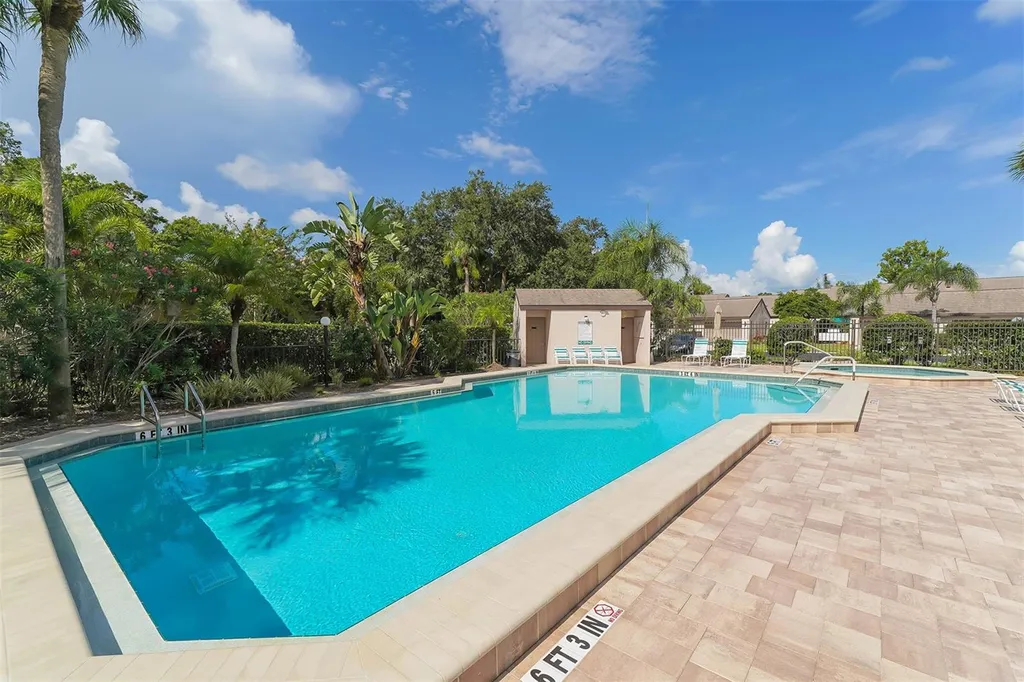 5956 Clubside Drive Sarasota FL 34243