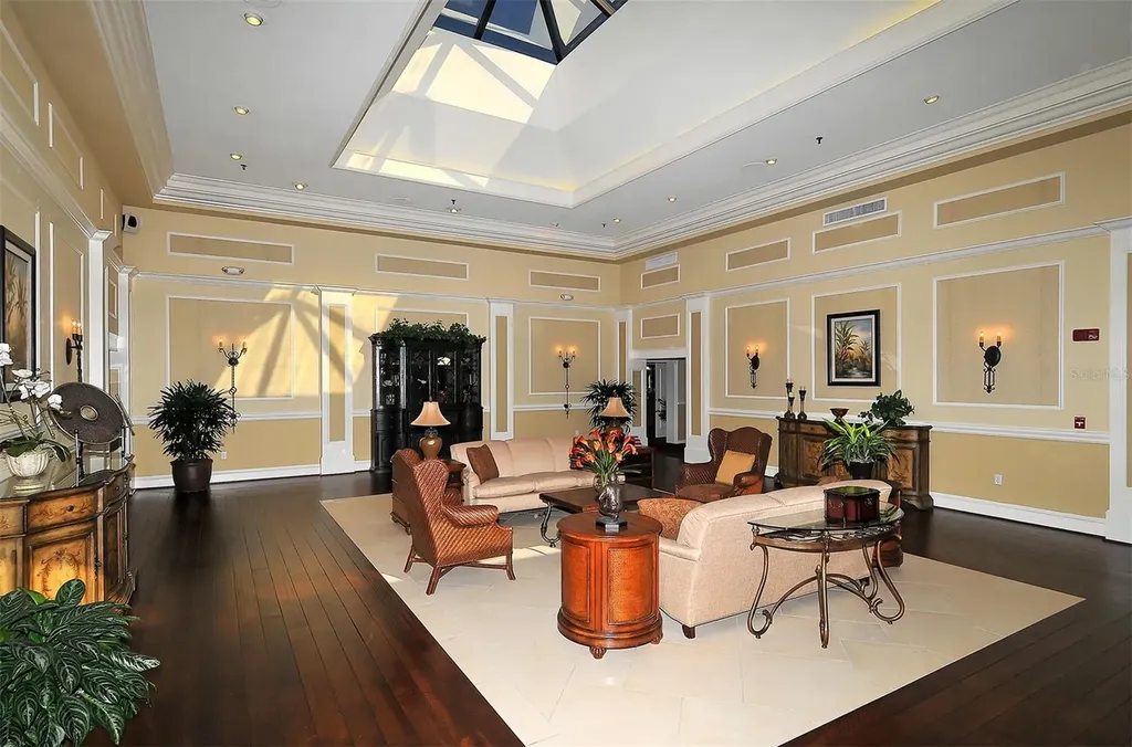 5956 Clubside Drive Sarasota FL 34243