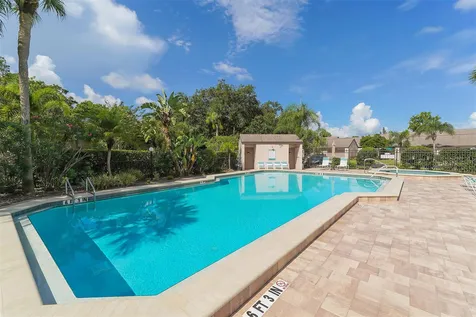 5956 Clubside Drive Sarasota FL 34243