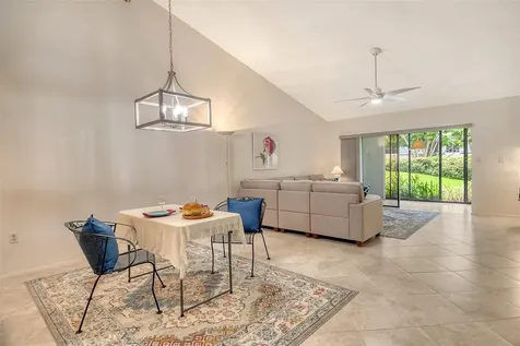 5956 Clubside Drive Sarasota FL 34243