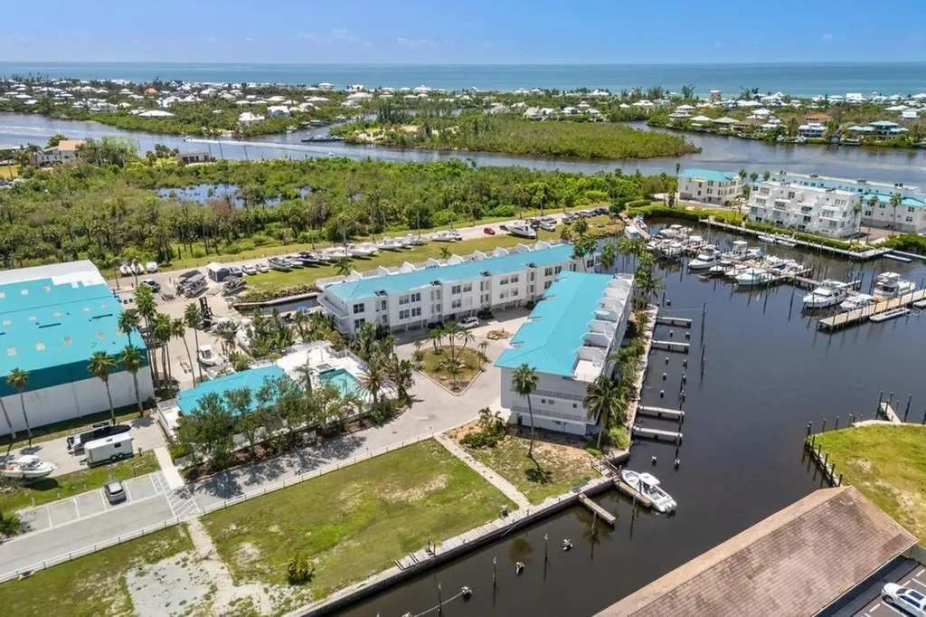 8276 Harborside Circle Englewood FL 34224