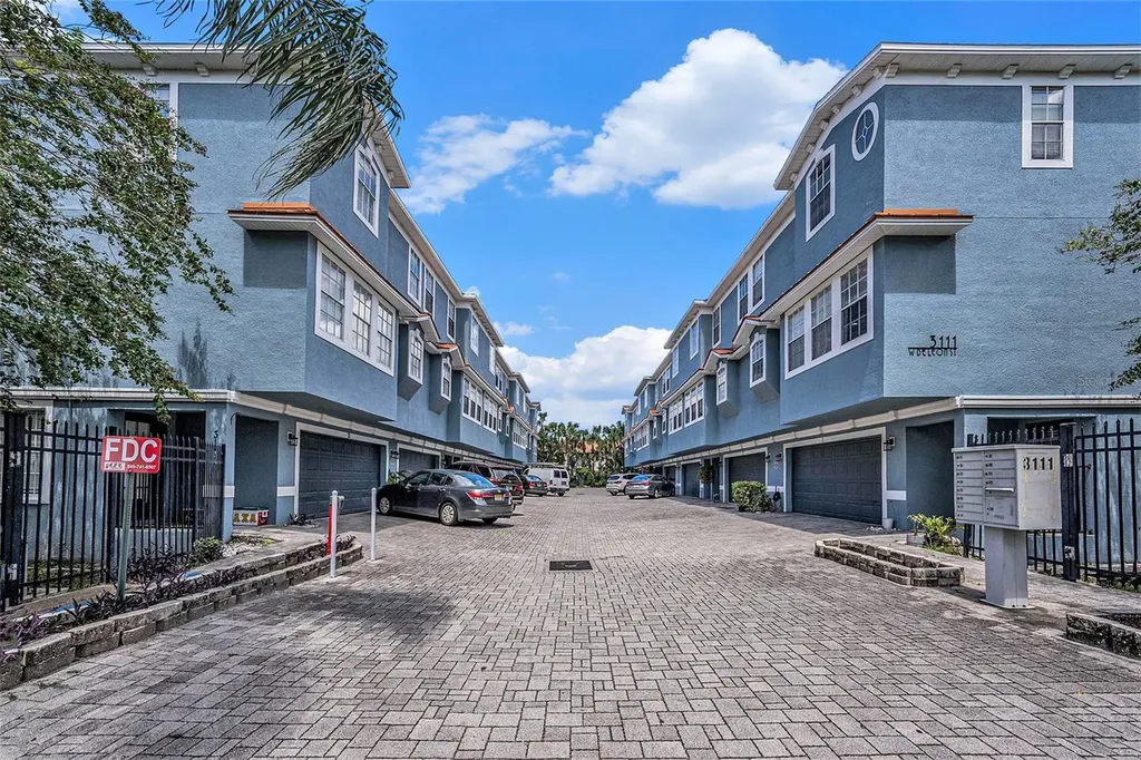 3111 W De Leon Street Tampa FL 33609