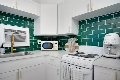 719 8th Street N St Petersburg FL 33701