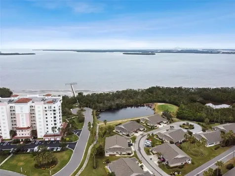 2906 Captains Court Palmetto FL 34221