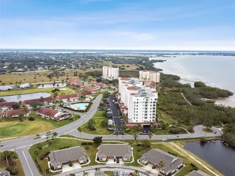 2906 Captains Court Palmetto FL 34221