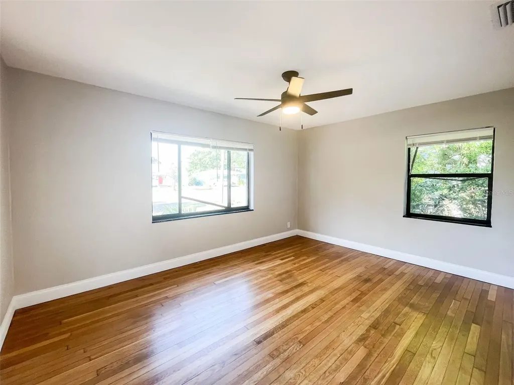 3028 9th Avenue N St Petersburg FL 33713