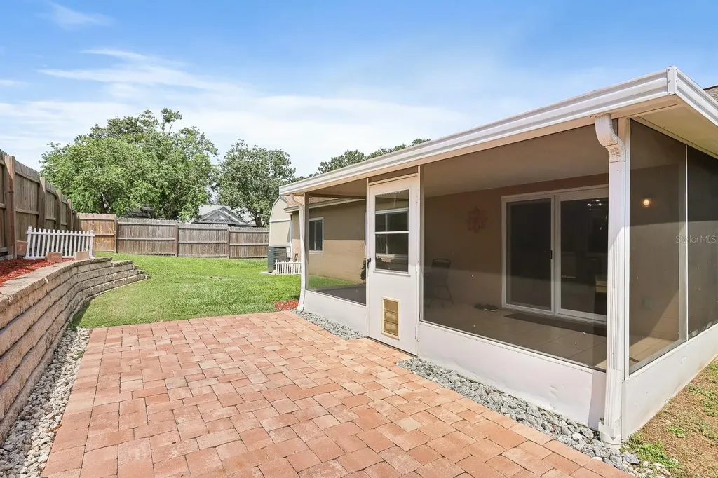 2001 Paladin Court Valrico FL 33594