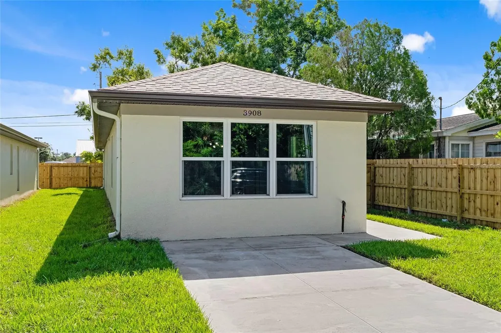 3908 Walnut Avenue Sarasota FL 34234
