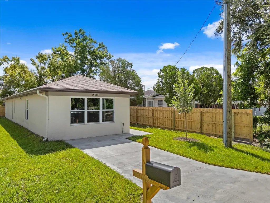 3908 Walnut Avenue Sarasota FL 34234