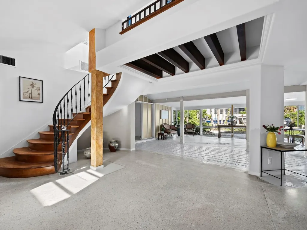 749 Penfield Street Longboat Key FL 34228