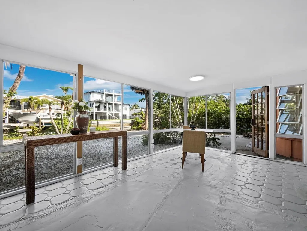 749 Penfield Street Longboat Key FL 34228