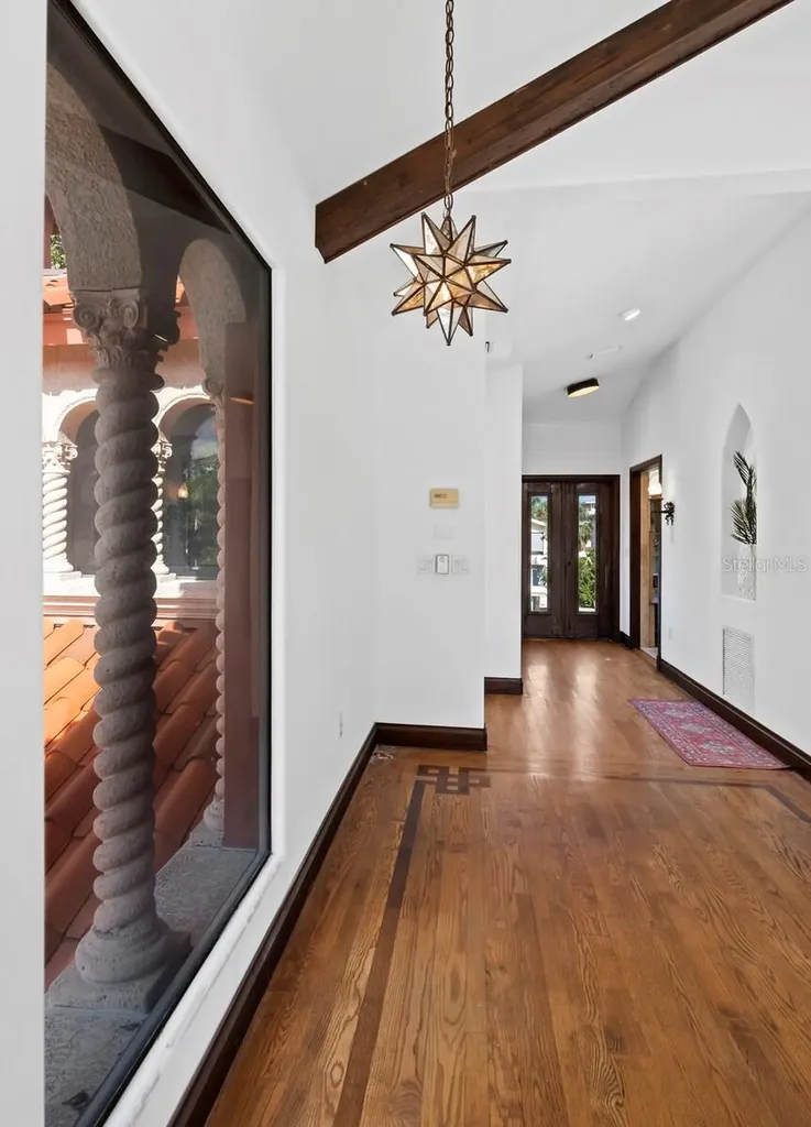749 Penfield Street Longboat Key FL 34228