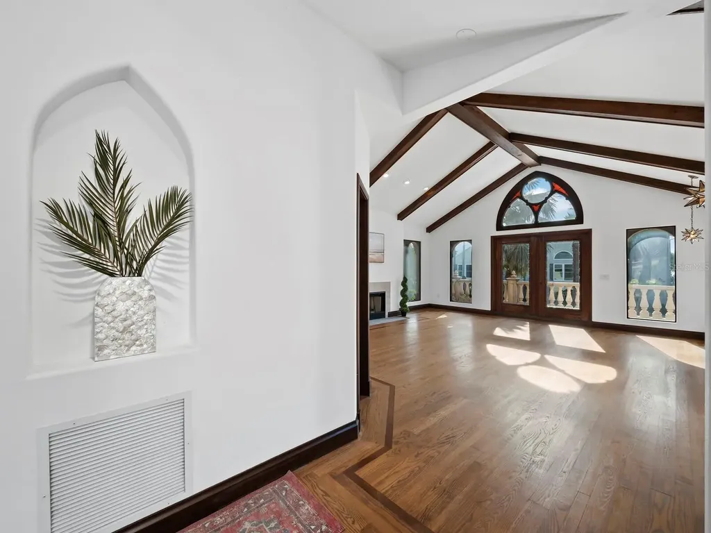 749 Penfield Street Longboat Key FL 34228