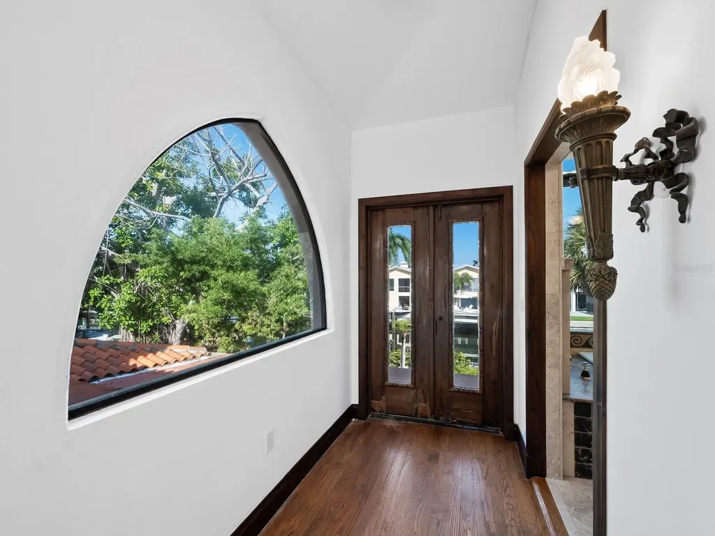 749 Penfield Street Longboat Key FL 34228