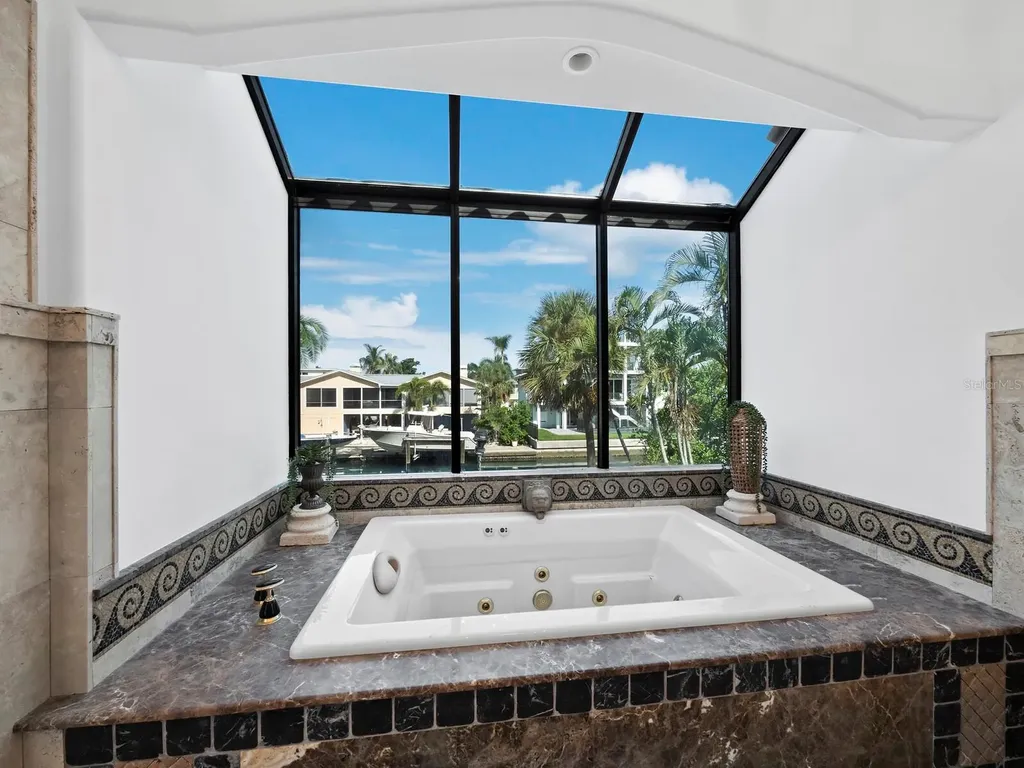 749 Penfield Street Longboat Key FL 34228