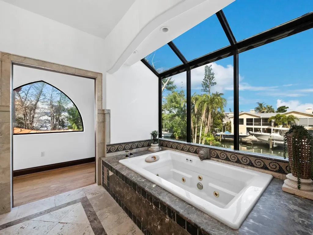 749 Penfield Street Longboat Key FL 34228