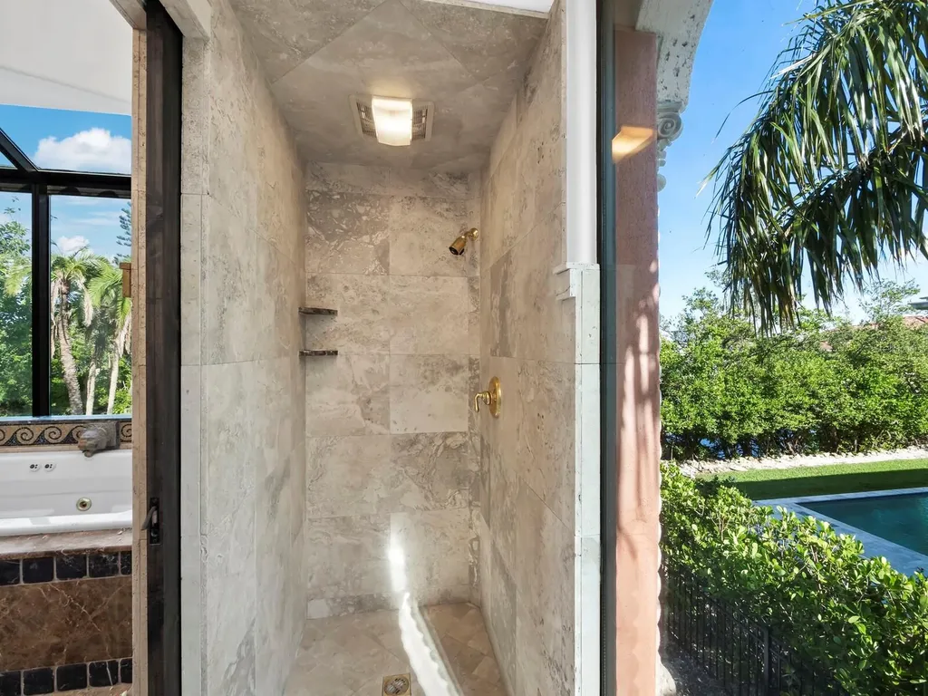 749 Penfield Street Longboat Key FL 34228