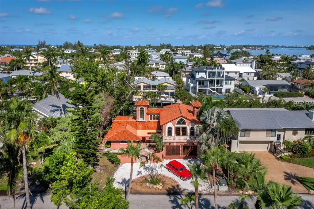 749 Penfield Street Longboat Key FL 34228