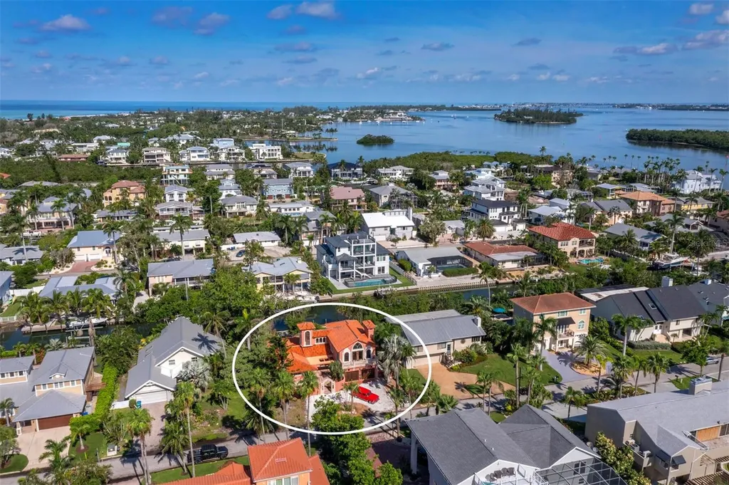 749 Penfield Street Longboat Key FL 34228