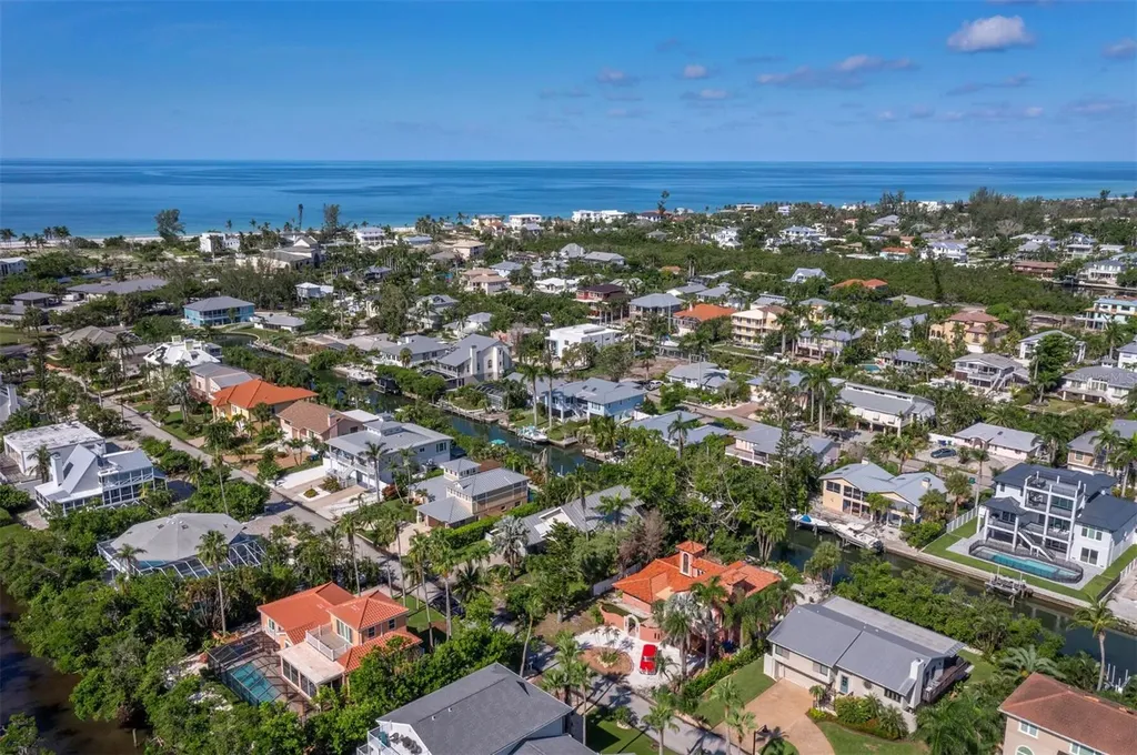 749 Penfield Street Longboat Key FL 34228