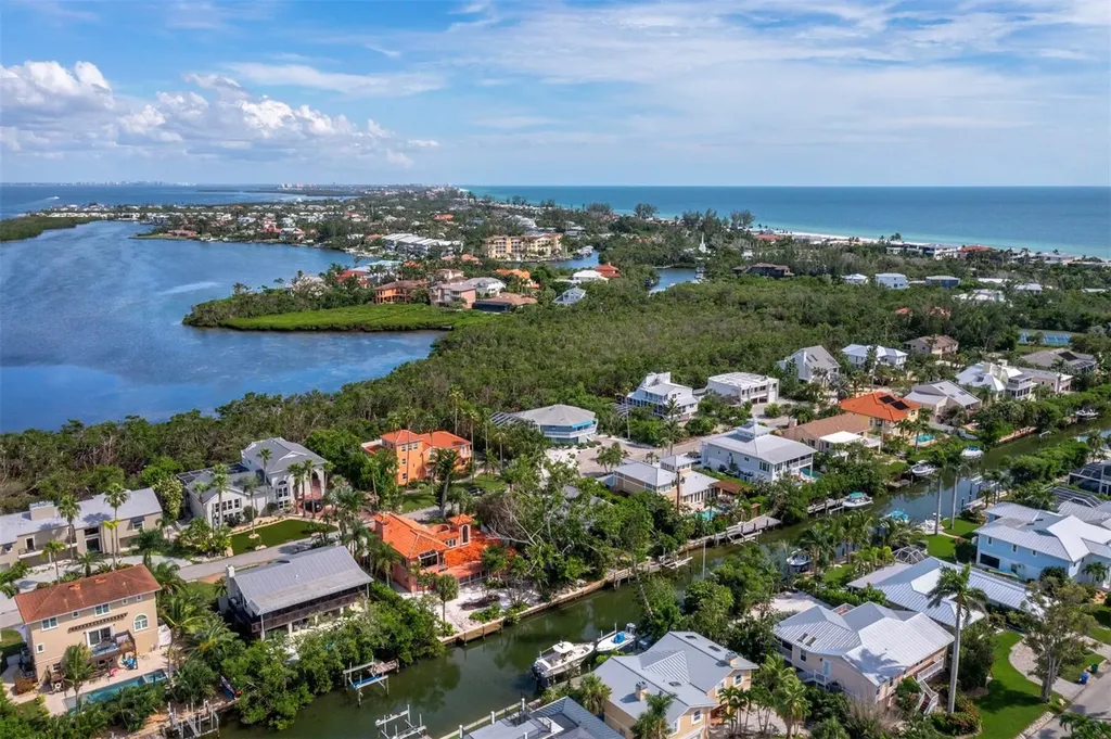 749 Penfield Street Longboat Key FL 34228