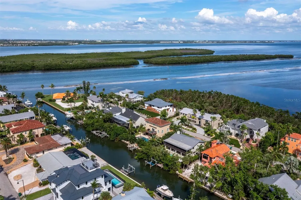 749 Penfield Street Longboat Key FL 34228