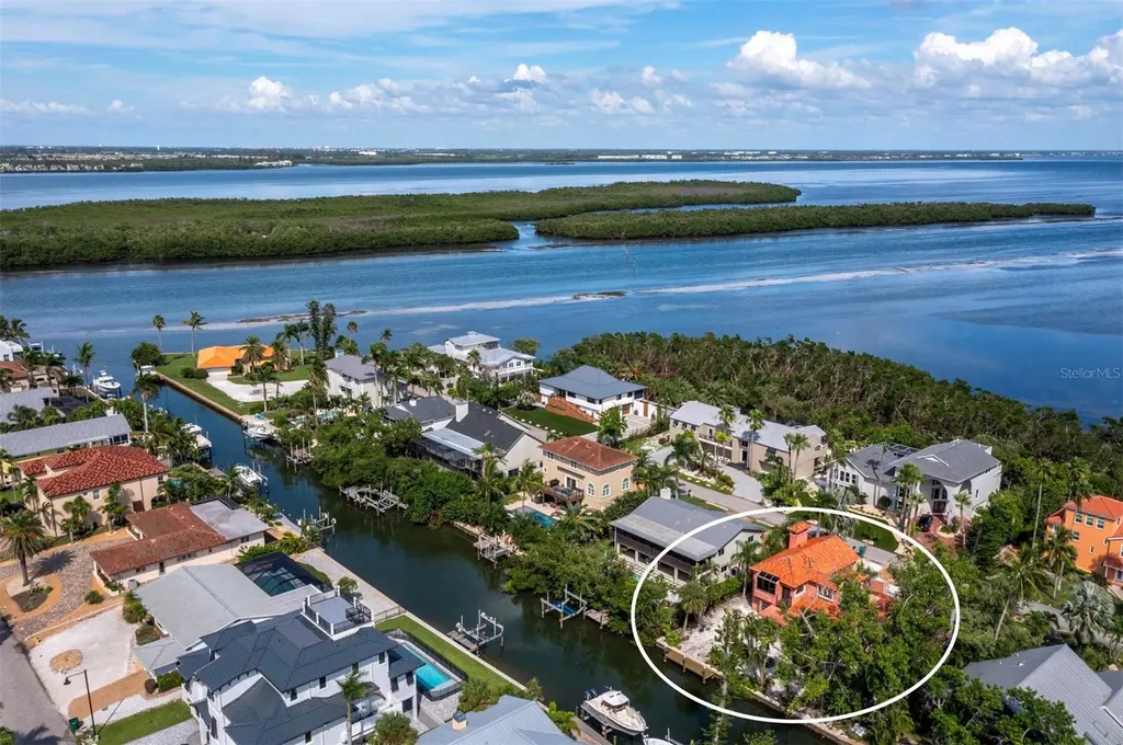 749 Penfield Street Longboat Key FL 34228