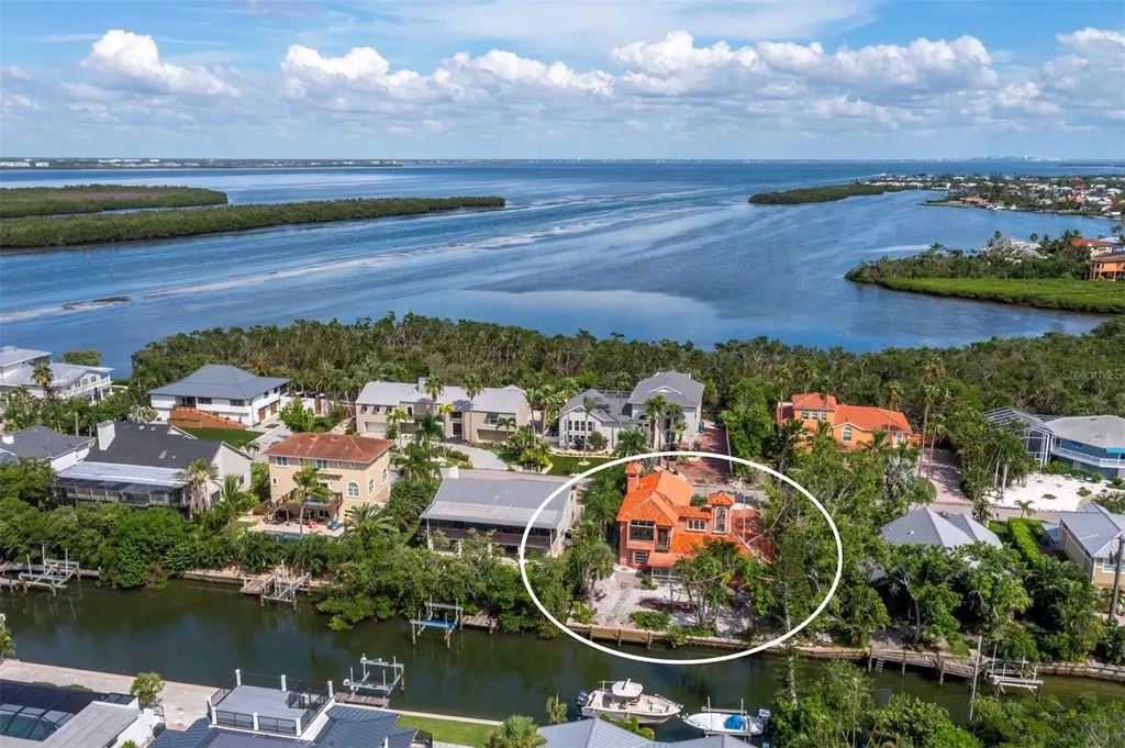 749 Penfield Street Longboat Key FL 34228