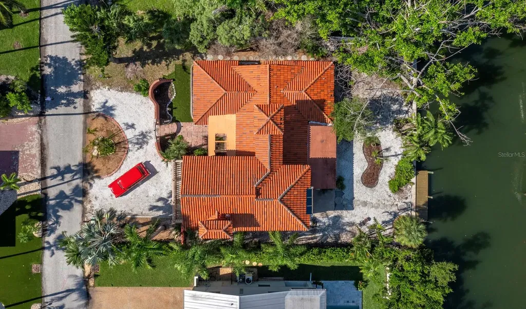 749 Penfield Street Longboat Key FL 34228