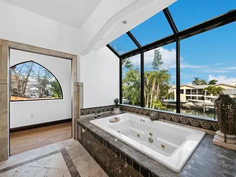 749 Penfield Street Longboat Key FL 34228