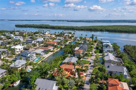 749 Penfield Street Longboat Key FL 34228