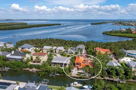 749 Penfield Street Longboat Key FL 34228