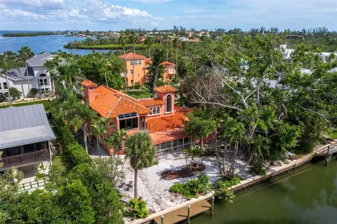 749 Penfield Street Longboat Key FL 34228
